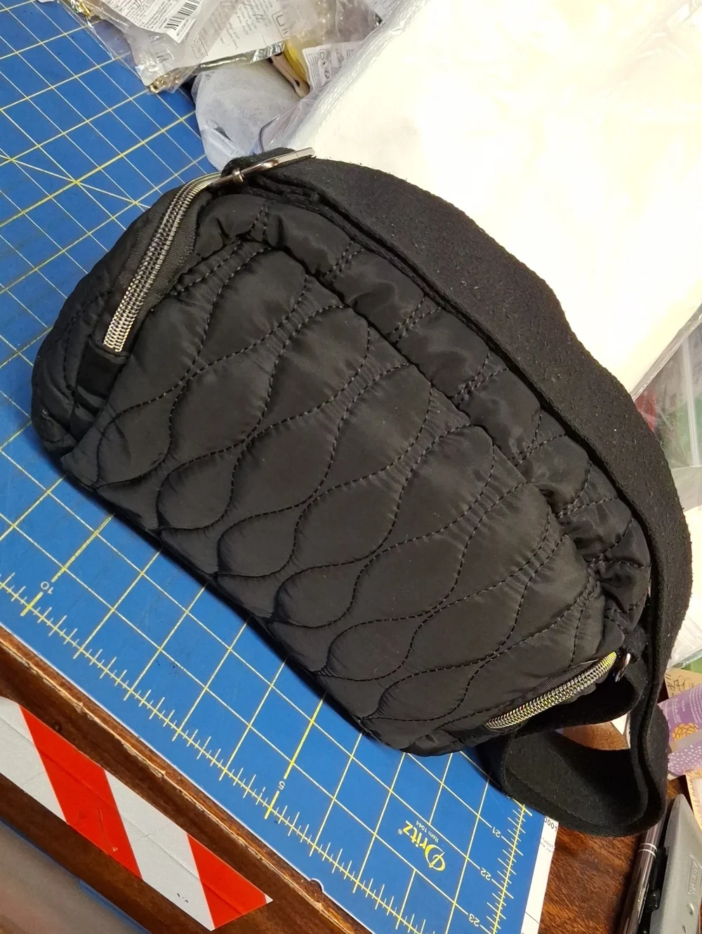 Black Quilted Crossbody 8x4x5 Bag Pre-Loved
